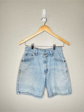 Vintage Levi’s 550 Light Wash Denim Shorts USA Style Mom Jorts Y2K 5 JR